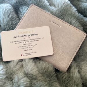 Hammit wallet in white leather!